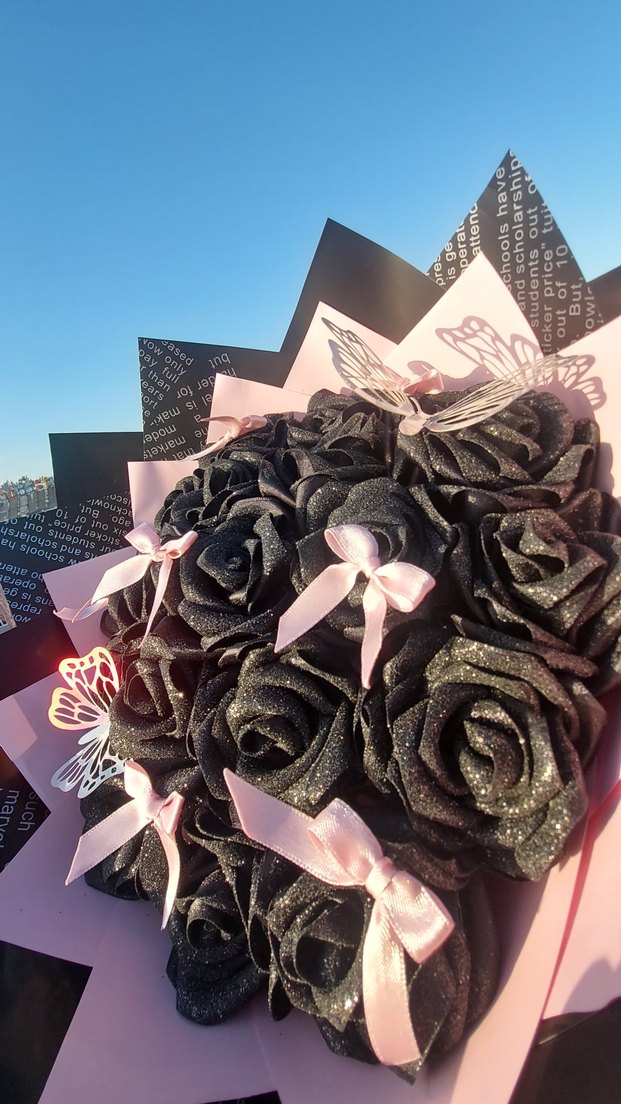 Pembe Fiyonklu Siyah Gül Buketi - Görsel 2