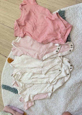 Marks & Spencer 3 Ay