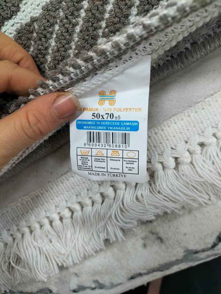 Gri Nakışlı Geleneksel Halı - Görsel 2