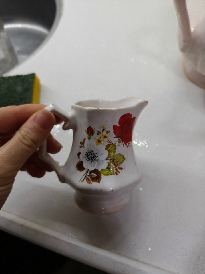 Çiçek Desenli Beyaz Seramik Sürahi - Görsel 3