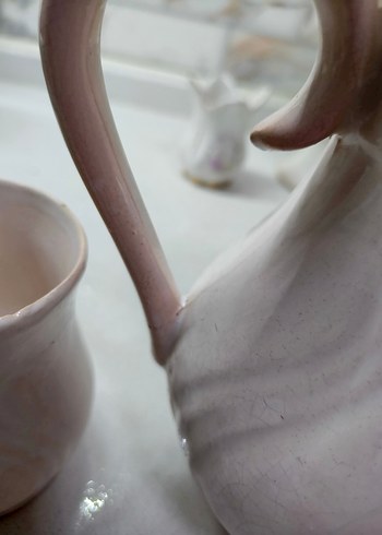 Pastel Renkli Beyaz Porselen Sürahi ve Bardak Seti - Görsel 6