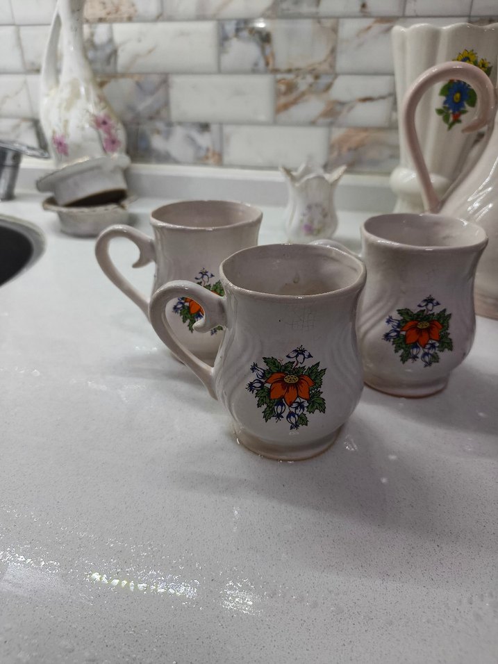 Pastel Renkli Beyaz Porselen Sürahi ve Bardak Seti - Görsel 2