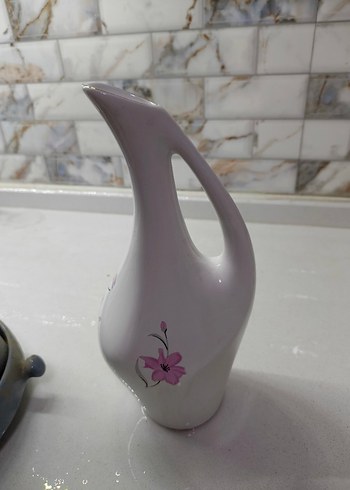 Beyaz Seramik Çiçek Desenli Vazo - Görsel 2