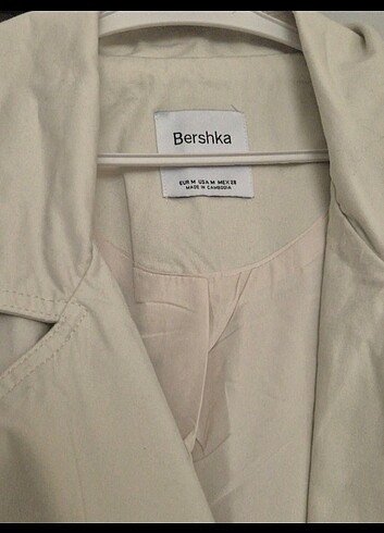 38 Beden beyaz Renk Bershcka trenç