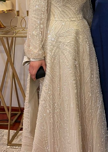 Drapeli İşlemeli Altın Uzun Abiye Elbise - Görsel 3