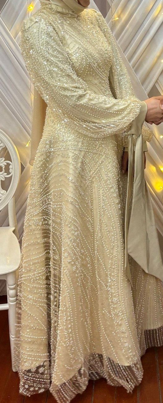 Drapeli İşlemeli Altın Uzun Abiye Elbise - Görsel 2