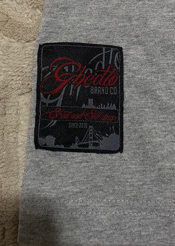 Gri Baskılı Erkek Tişörtü, Düğmeli, Rahat Kesim - Görsel 2