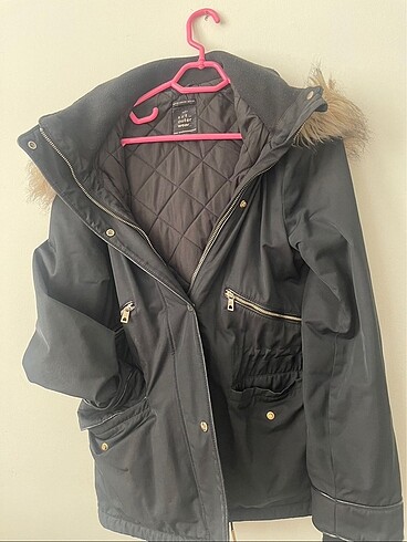Zara Mont