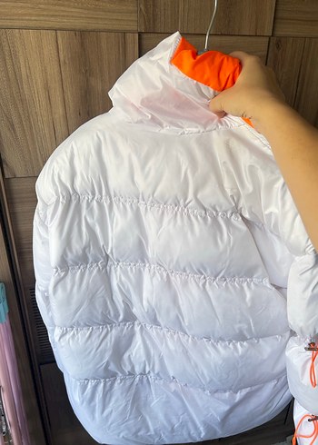 Diğer 38 beden beyaz turuncu detaylı mont