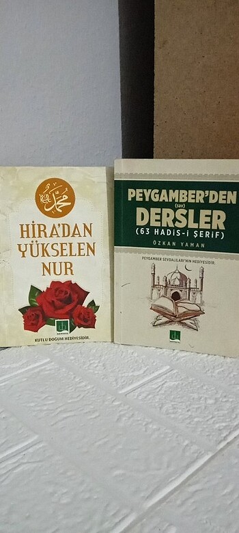 2 adet ilim kitabı