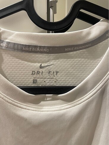m Beden Nike spor üstü