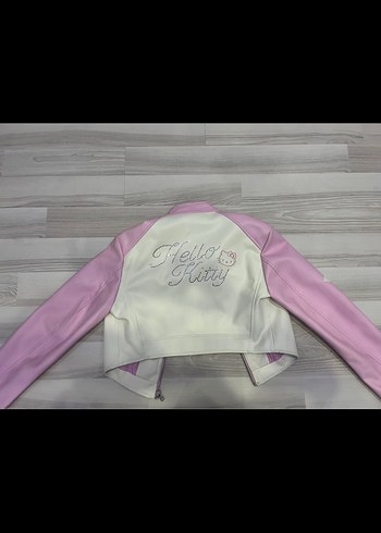 Bershka Pembe Beyaz Deri Kadın hello kitty