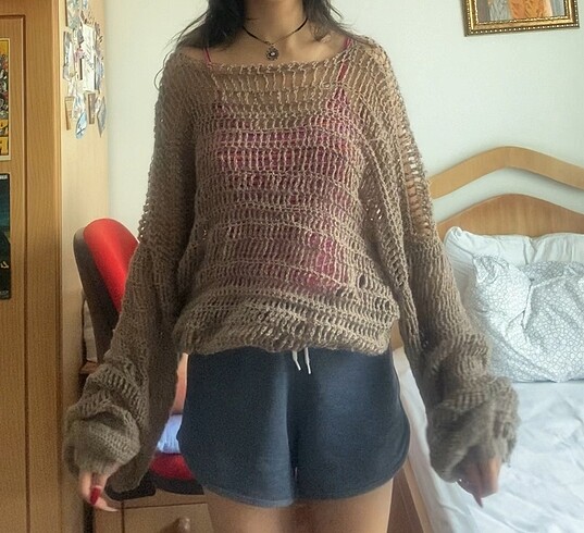 Oversize Delikli Kazak