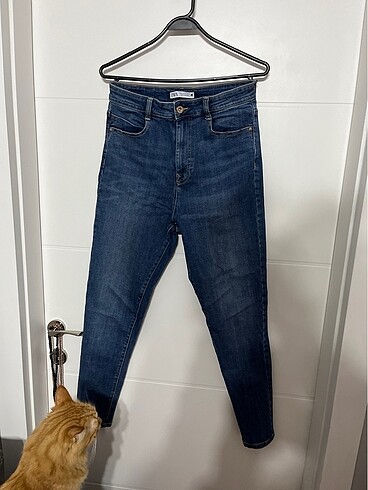 ZARA GİYİLMEMİŞ 40 BEDEN KOT