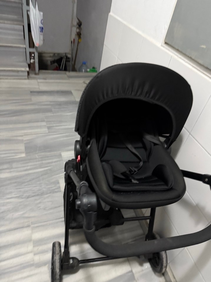 Siyah Bebek Arabası, Koyu Ton - Görsel 4