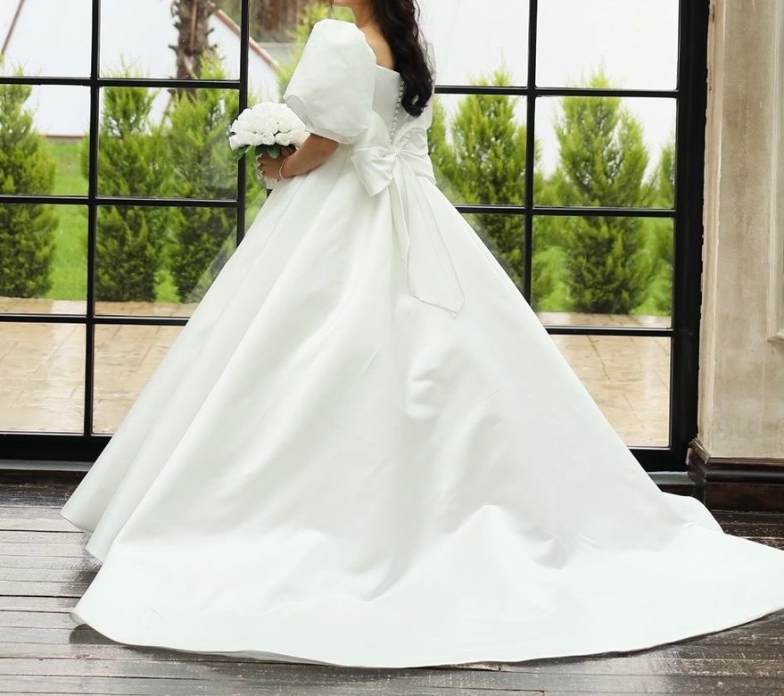 Prenses Model Saten Gelinlik  Büyük Fiyonk Detaylı - Görsel 3