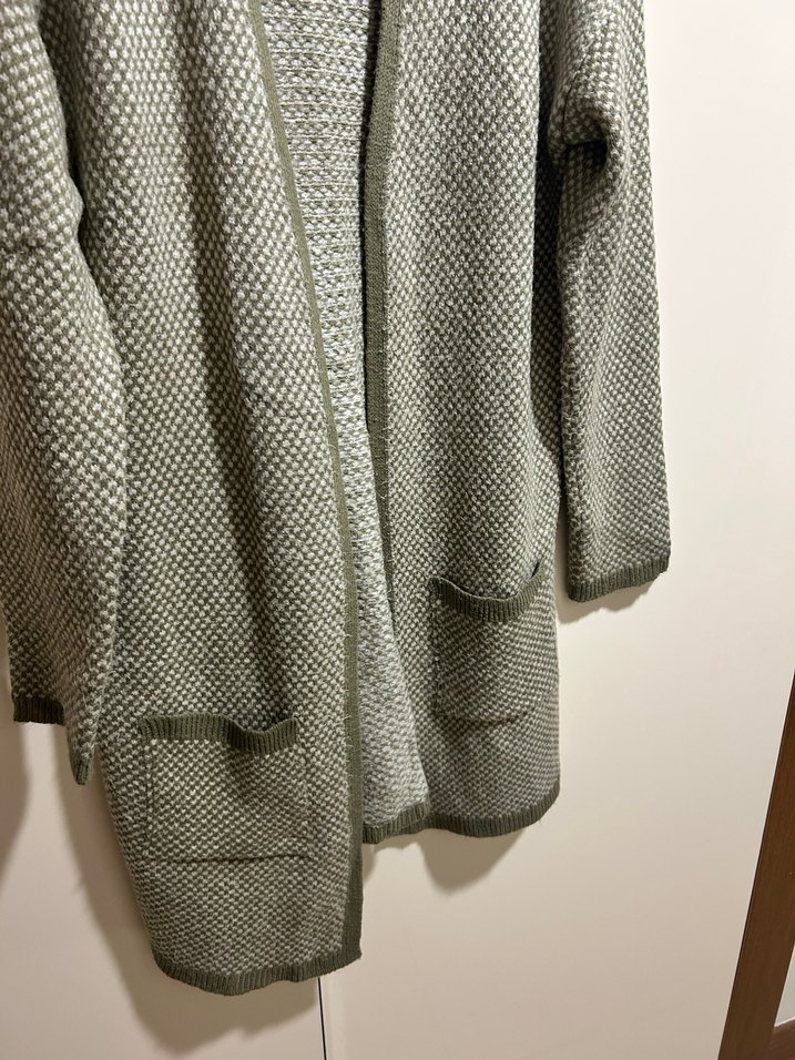 Gri Uzun Örgü Kadın Hırka - Görsel 4