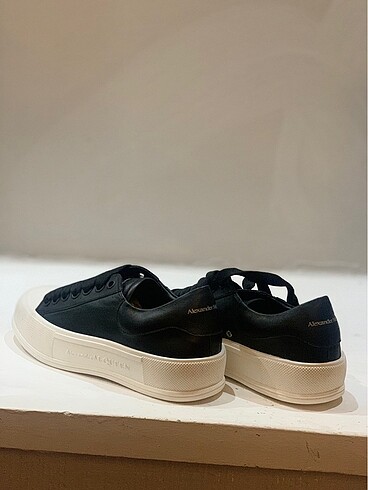 Alexander McQueen Alexander McQueen