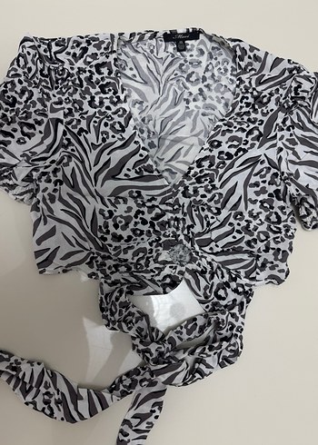 V Yaka Zebra Desenli Mini Bluz - Görsel 3