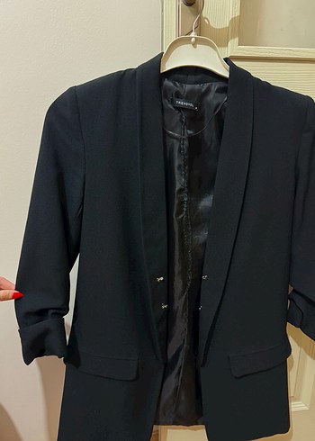 Siyah Düğmeli Kadın Midi Blazer Ceket - Görsel 3