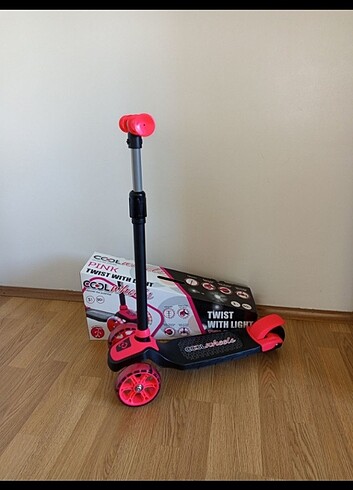 Diğer Cool Wheels Twist 3 tekerlekli scooter