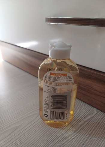 Garnier Garnier Botanik Temizleyici Çiçek Balı