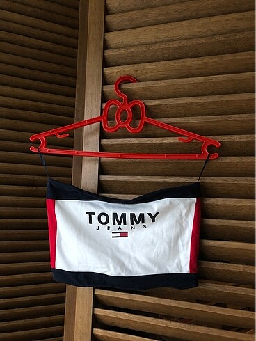 TOMMY JEANS crop
