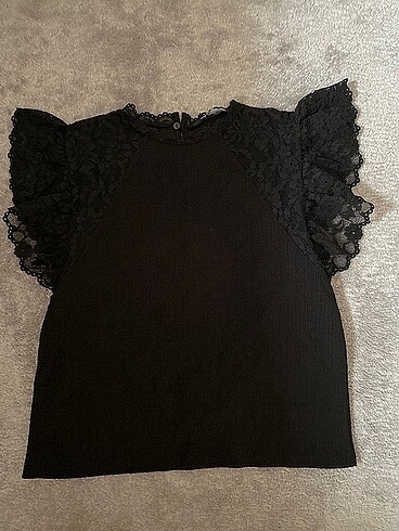 Zara kolları tül detaylı bluz
