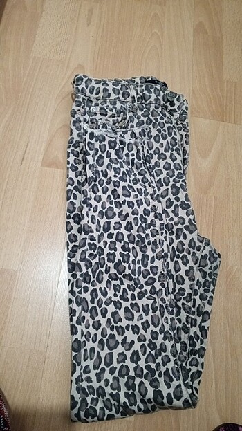 m Beden camel Renk BERSHKA MARKA PANTOLON YENİ