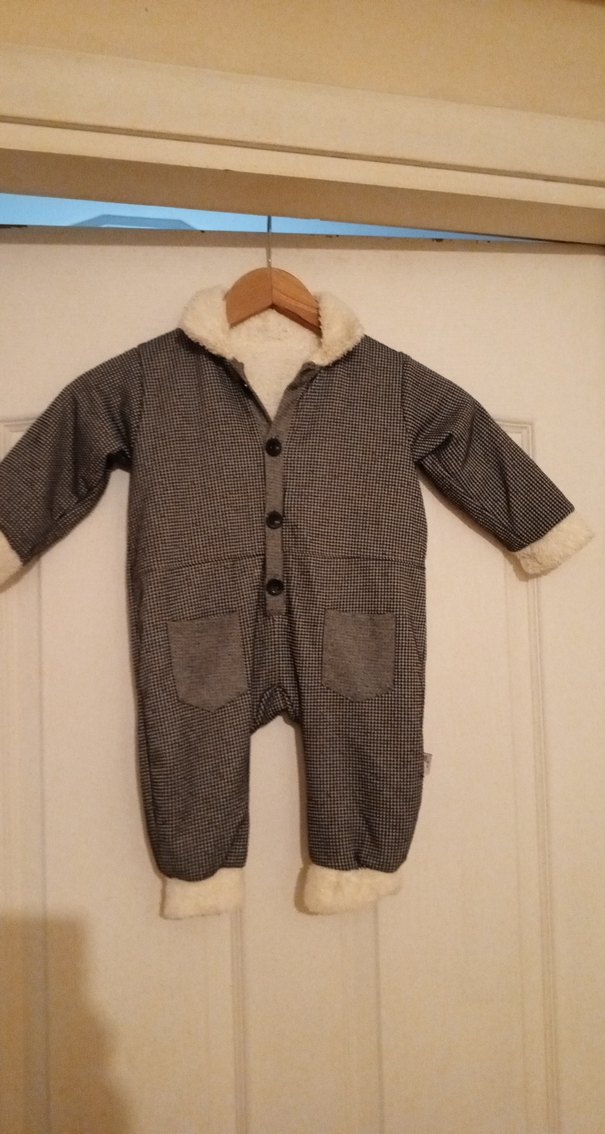 Gri Düğmeli Bebek Tulum - Görsel 2