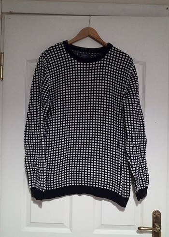 Kadın Siyah Kare Desenli Örgü Kazak - Görsel 3