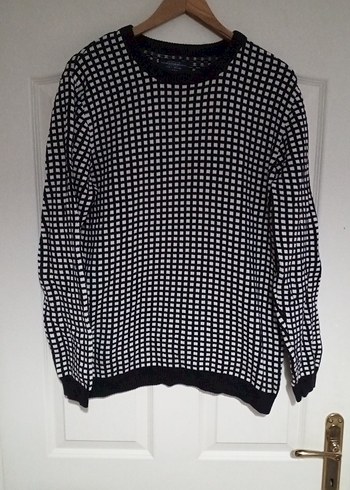 Kadın Siyah Kare Desenli Örgü Kazak - Görsel 6