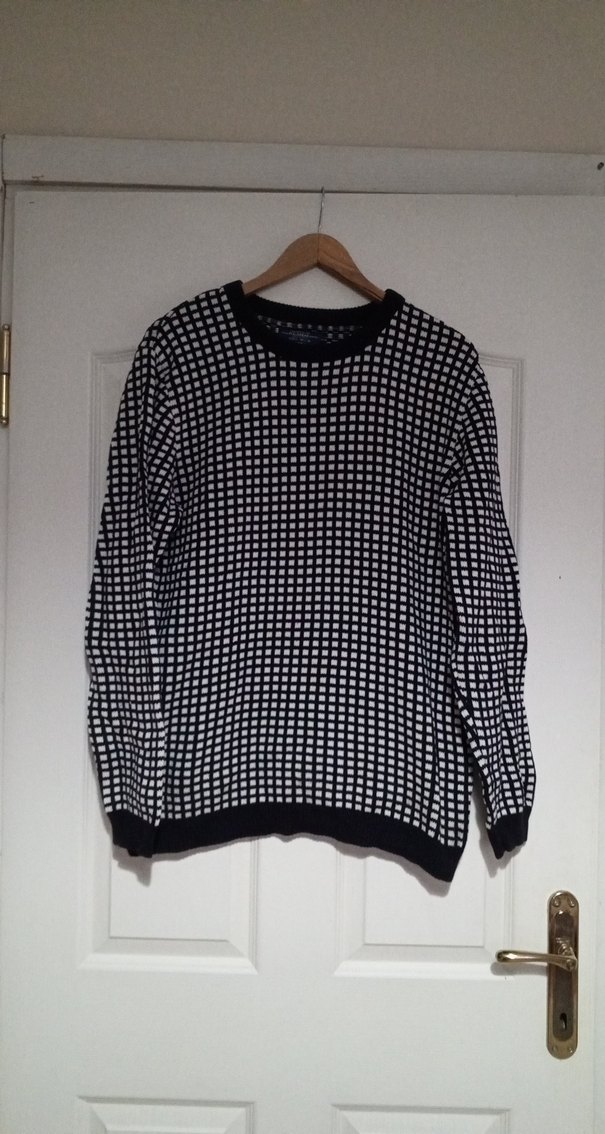 Kadın Siyah Kare Desenli Örgü Kazak - Görsel 2