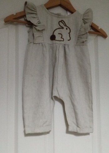 Bej Kız Bebek Fırfırlı Nakışlı Tulum - Görsel 5