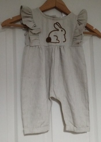 Bej Kız Bebek Fırfırlı Nakışlı Tulum - Görsel 4