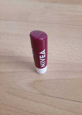 Nivea Nivea Bordo Parlak Ruj
