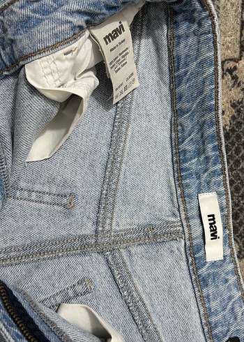 Yırtık Detaylı Mavi Midi Boy Kadın Jean - Görsel 3