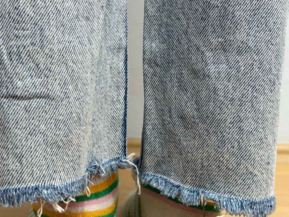 Gri Batik Desenli Yırtıklı Kadın Denim Pantolon - Görsel 3