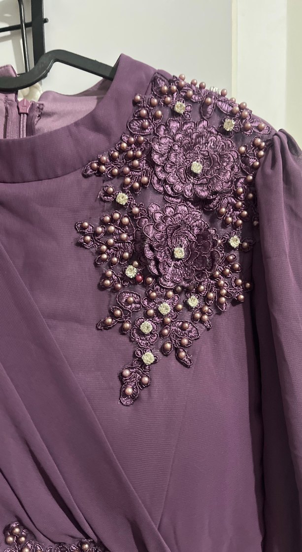 Mor Uzun Kollu İşlemeli Abiye Elbise - Görsel 5