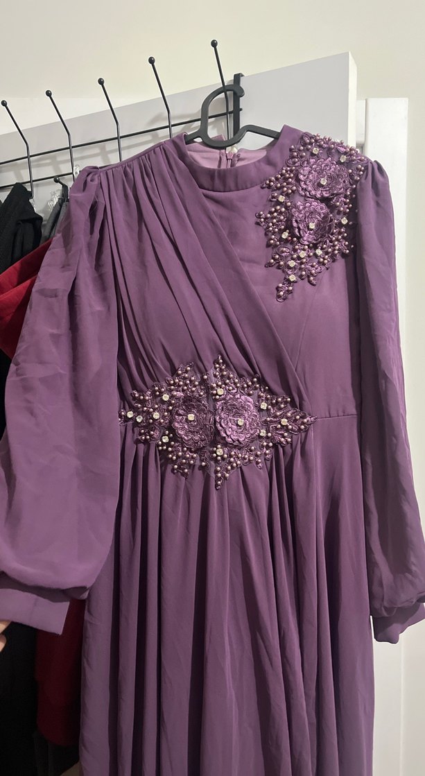Mor Uzun Kollu İşlemeli Abiye Elbise - Görsel 4