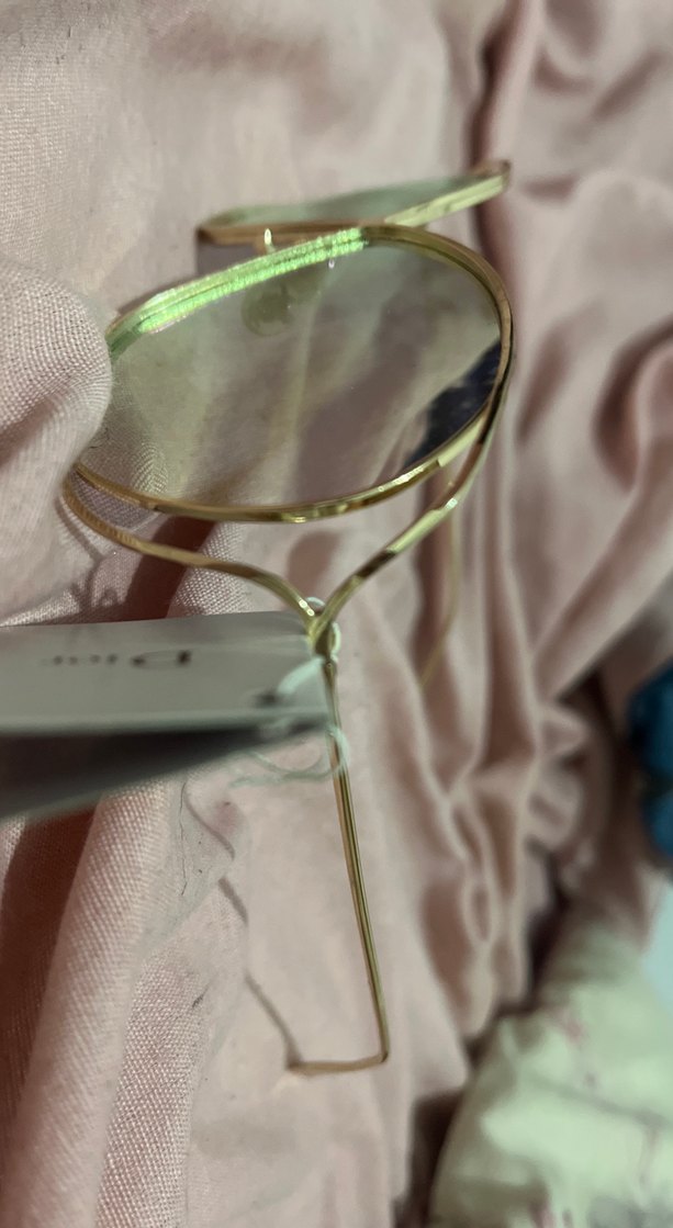 Parlak Altın Çerçeveli Kadın Güneş Gözlüğü - Görsel 2