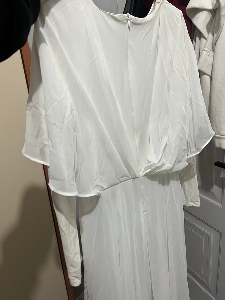 Uzun Beyaz V Yaka Salaş Kadın Elbise - Görsel 3