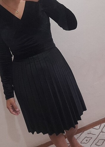 Pileli elbise 