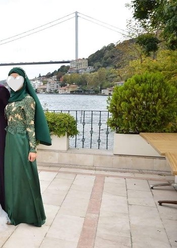 Uzun Yeşil Nakışlı Drapeli Abiye - Görsel 3