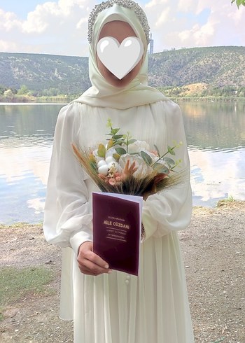 Uzun Yeşil Nakışlı Drapeli Abiye - Görsel 7