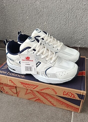 36 Beden lacivert Renk New Balance 530