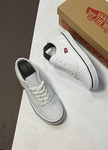 Vans Old Skool Beyaz Spor Ayakkabı