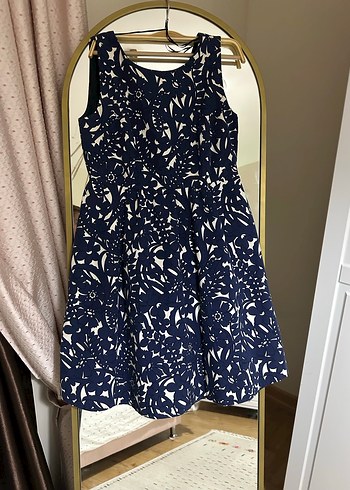 Zara Lacivert V Yakalı Pilili Midi Elbise