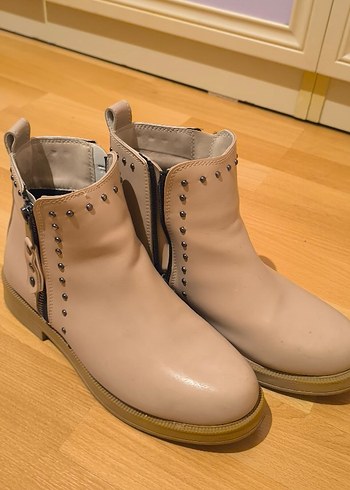 Bej Kadın Tokalı Topuklu Bot - Görsel 3