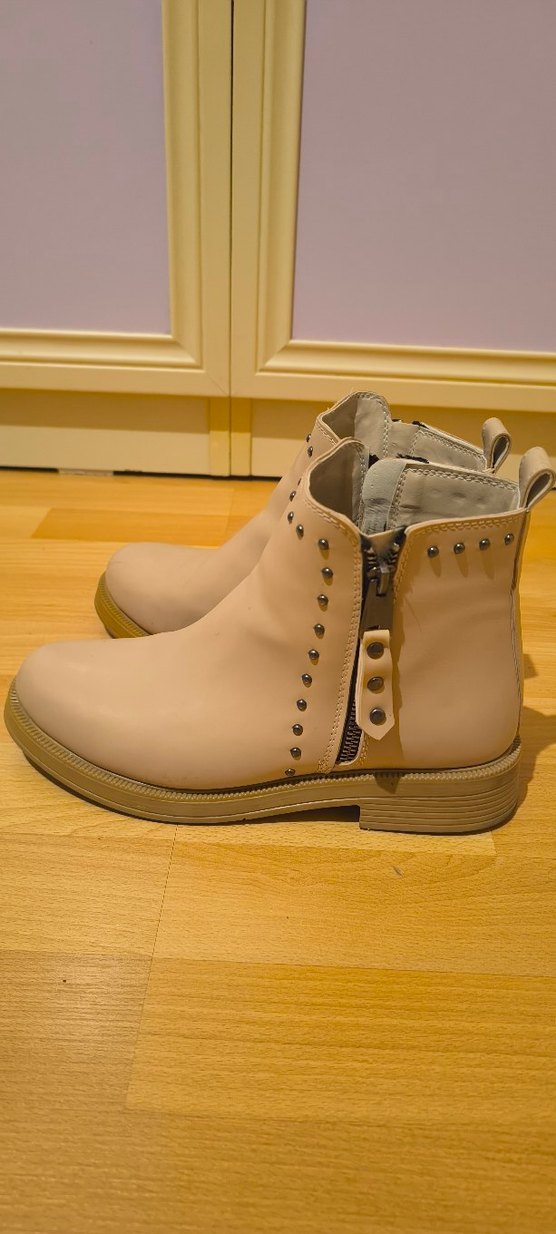 Bej Kadın Tokalı Topuklu Bot - Görsel 2